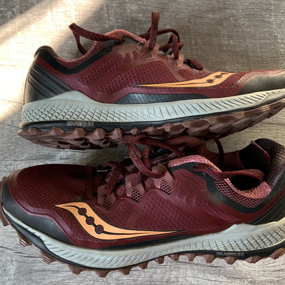Saucony womens Ever-run shoes